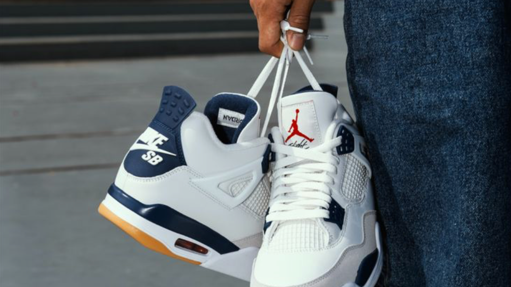 JORDAN 4 SB NAVY - klasyka w nieoczywistym wydaniu
